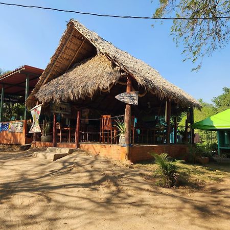 La Cascada Hostel & Restaurant リバス エクステリア 写真