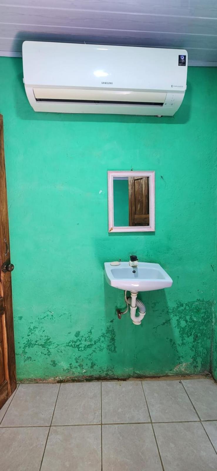La Cascada Hostel & Restaurant リバス エクステリア 写真